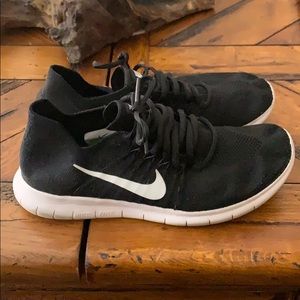 Nike Free Sneakers, Women’s 8.5